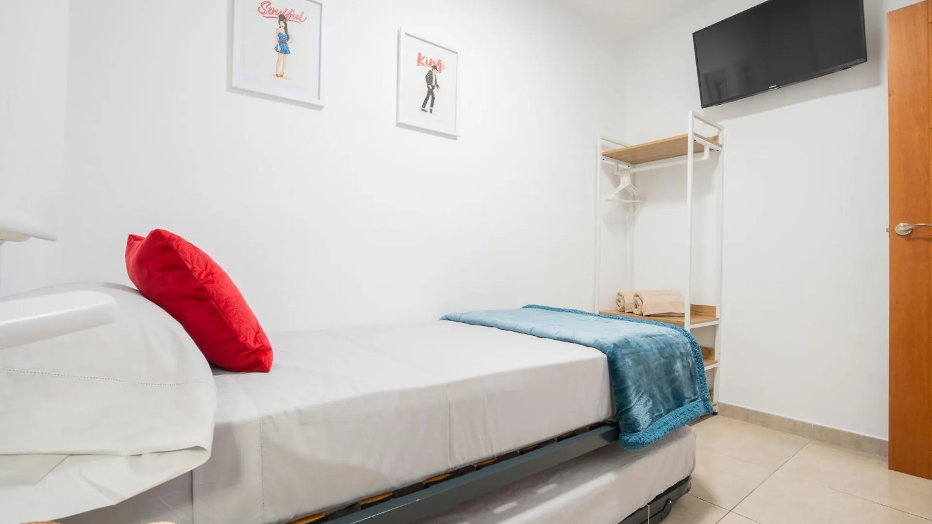 Home365 Barbera Del Valles Barcelona 0*,